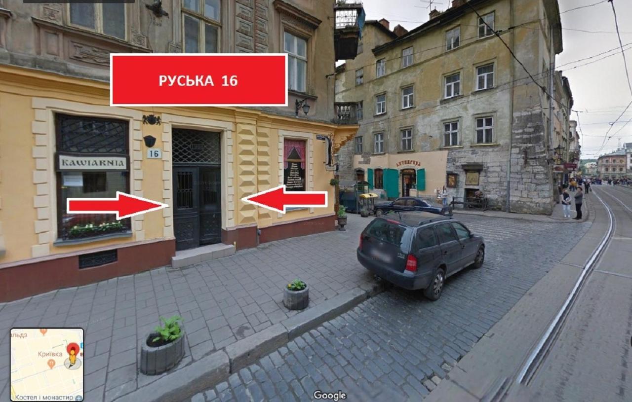 Apartment сучасні на площі ринок з панорамним видом на дахи львова